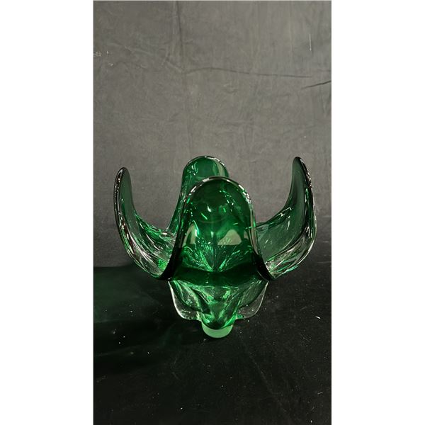 MID-CENTURY MODERN VIBRANT GREEN ART GLASS BOWL 7.5" WIDE