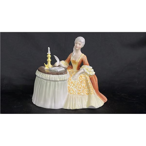 VINTAGE ROYAL DOULTON PORCELAIN "MEDITATION" FIGURINE: HN 2330 7"WIDE