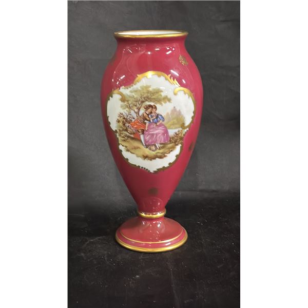 VINTAGE LIMOGES FRANCE CLARET & GOLD GILT PORCELAIN VASE WITH CARTOUCHE: 10" TALL