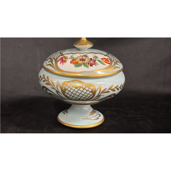 VINTAGE LIMOGES FRANCE CELESTIAL BLUE & GOLD GILT LIDDED PEDESTAL BOWL: 5.5" TALL