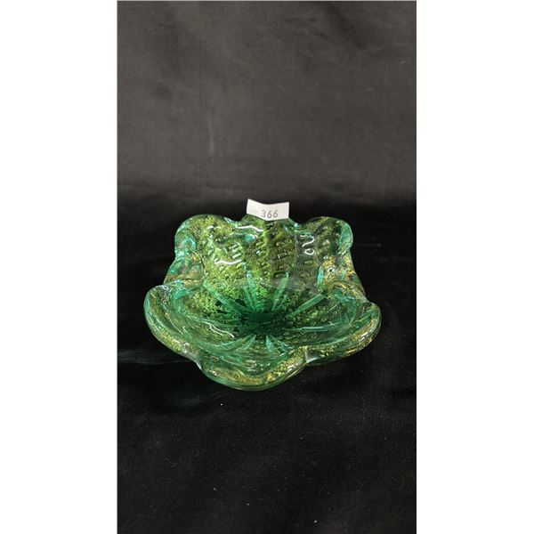 VINTAGE MURANO GREEN BULLICANTE & GOLD SPECK ART GLASS BOWL: 7" WIDE