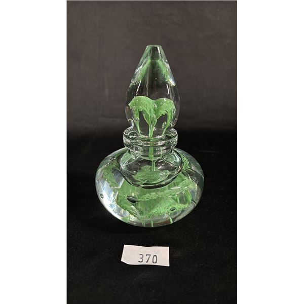 ART GLASS PERFUME BOTTLE & STOPPER WITH ENCASED GREEN GLASS DESIGN: 6" TALL