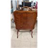 Image 2 : ANTIQUE MAHOGANY FIRE SCREEN WITH FLORAL MOTIF