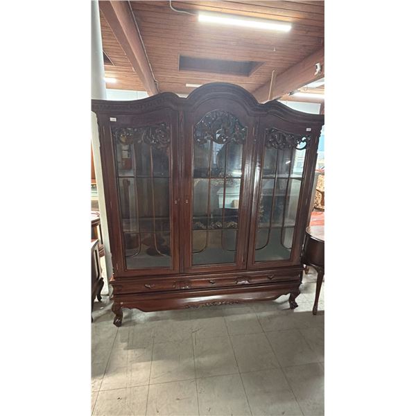BEAUTIFUL MAHOGANY 3-DOOR 3-DRAWER DISPLAY CABINET APPROX 67"W