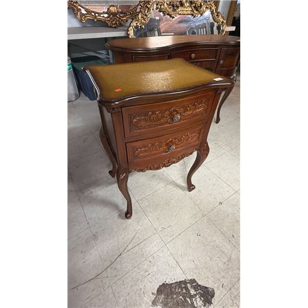 MAHOGANY 2-DOOR FRENCH STYLE END TABLE