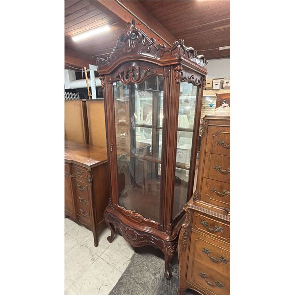 BEAUTIFUL MAHOGANY CHINA CABINET (MISSING SHELVES)