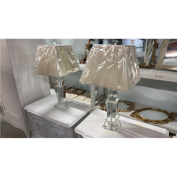 PAIR OF GLASS TABLE LAMPS