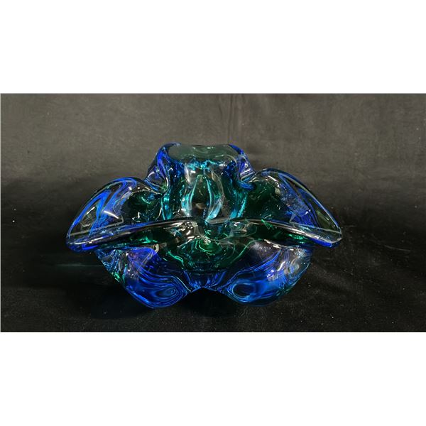 BLUE & GREEN ART GLASS ASHTRAY/BOWL: 7" WIDE