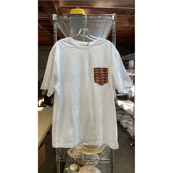 *NEW* (5) RED PEARL DESIGNER POCKETED T-SHIRTS SIZE XL (WHITE)