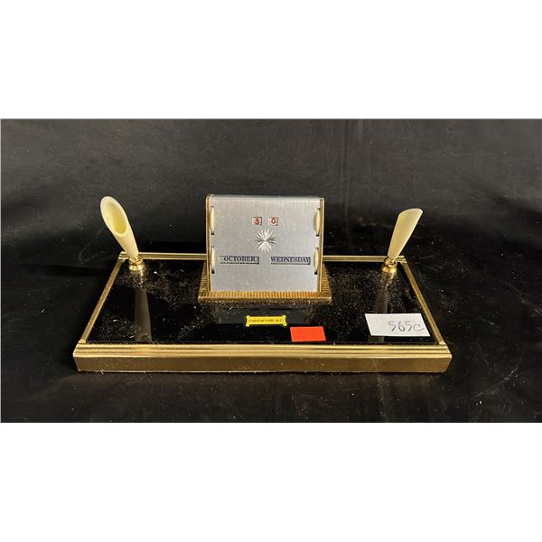 MID CENTURY MODERN PERPETUAL DESK CALENDAR: CIRCA 1950S