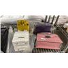 Image 3 : SHELF OF ASSORTED HANDBAGS