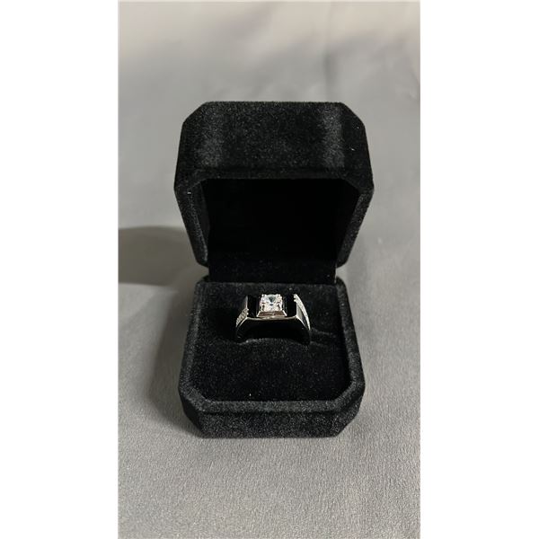 NEW PLATINUM PLATED 0.6 CT SIMULATED DIAMOND (CZ) MAN'S RING: RESIZEABLE BAND