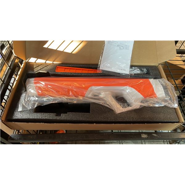 *NEW IN BOX* WATER GUN