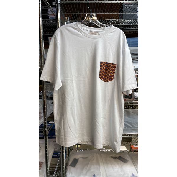 *NEW* (8) RED PEARL DESIGNER POCKETED T-SHIRTS SIZE XXL (WHITE)