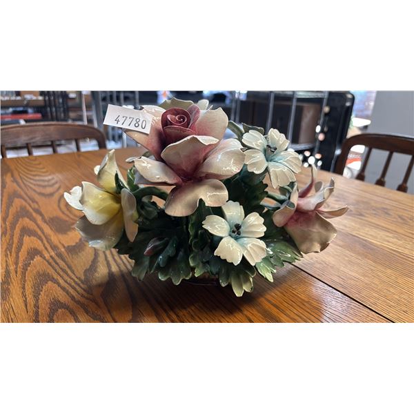 CAPODIMONTE PORCELAIN BOUQUET