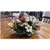 Image 1 : CAPODIMONTE PORCELAIN BOUQUET