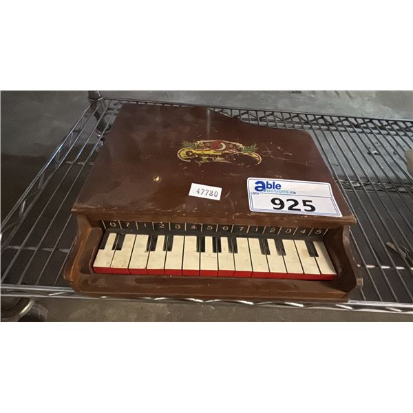 *WORKING* VINTAGE KIDS MINI PIANO (SOME DAMAGE ON TOP)