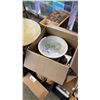 Image 3 : PALLET OF ASSORTED ITEMS INCLUDING; STORAGE BOXES, ROUND END TABLE, WOVEN BASKETS & MORE