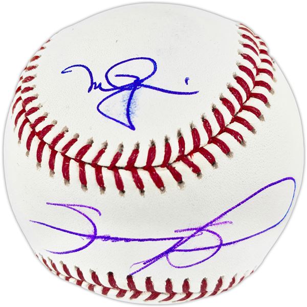 MARK MCGUIRE AND SAMMY SOSA DUAL SIGNED BASEBALL - BECKETT COA