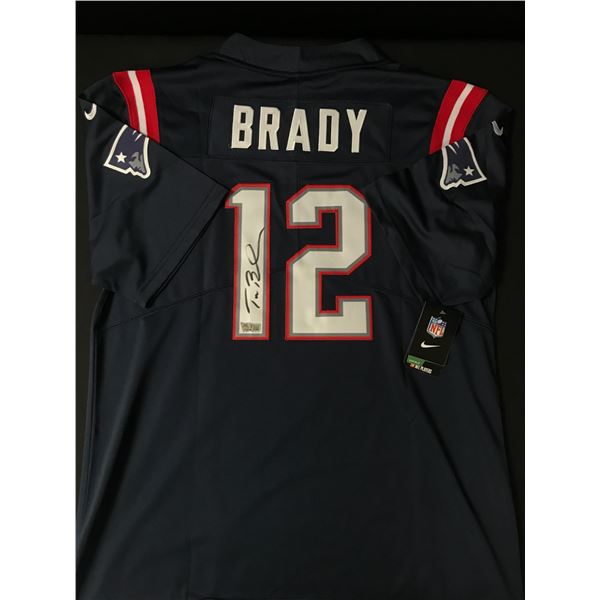 TOM BRADY SIGNED NEW ENGLAND PATRIOTS JERSEY - ACE COA