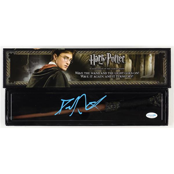 DANIEL RADCLIFFE SIGNED HARRY POTTER WAND - ACOA COA