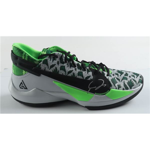 Giannis Antetokounmpo SIGNED SNEAKER - BECKETT COA