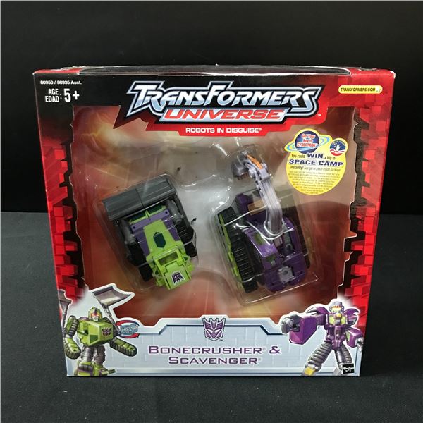 TRANSFORMERS UNIVERSE BONECRUSHER AND SCAVENGER ACTION FIGURES IN ORIGINAL BOX