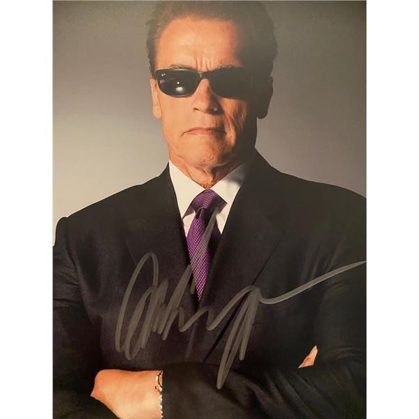 Arnold Schwarzenegger signed photo