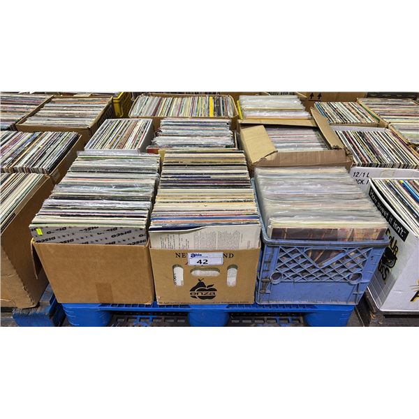 PALLET OF ASSORTED VINYL RECORDS