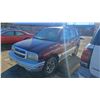 Image 5 : 2002 CHEVROLET TRACKER, 4DRSW, RED, VIN 2CNBJ13C326930496,
