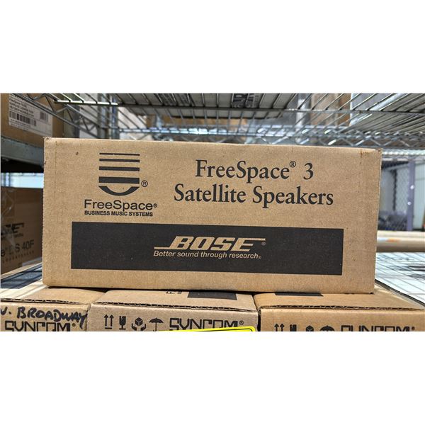 *NEW* BOSE FREESPACE 3 SATELLITE SPEAKERS (WHITE)