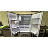 Image 2 : 33" WIDE SAMSUNG FRENCH DOOR REFRIGERATOR WITH BOTTOM FREEZER DRAWER