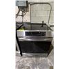 Image 1 : FRIGIDAIRE GALLERY INDUCTION STOVE WITH CONVECTION OVEN