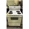 Image 1 : FRIGIDAIRE 4-BURNER ELECTRIC RANGE WITH CONVENTIONAL OVEN