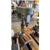 Image 2 : VINTAGE BENCHTOP DRILL PRESS