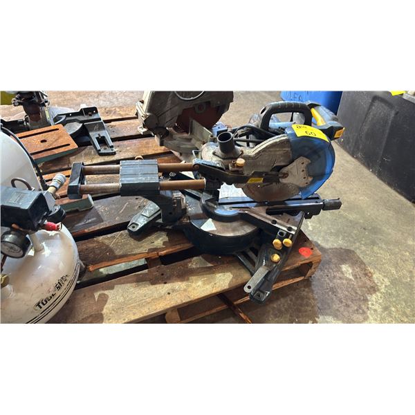 SLIDING COMPOUND MITER SAW