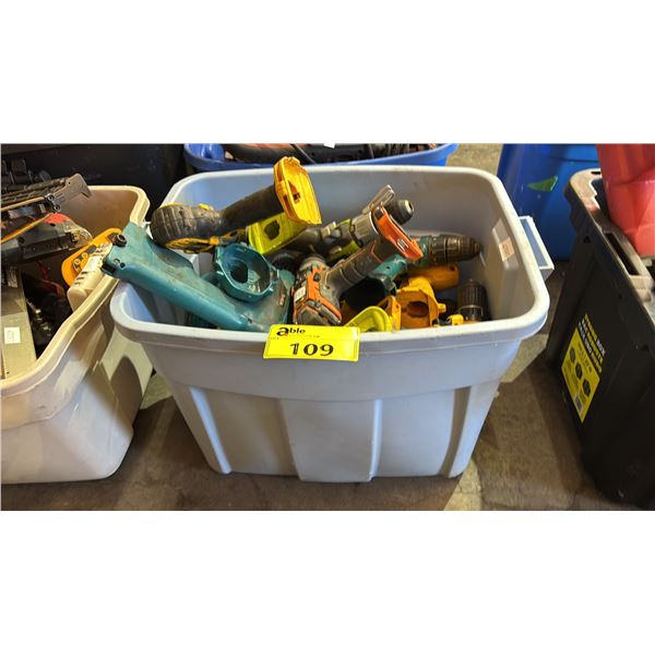 TOTE OF ASSORTED CORDLESS CORDLESS DRILLS: *NO BATTERIES*