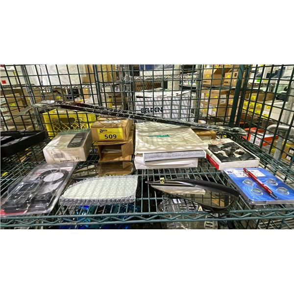 ASSORTED ITEMS INCLUDING; REARVIEW MIRRORS, LAUNCH USA MILLENNIUM 30 CAR SCANNER, GLOBALMAP 100 &
