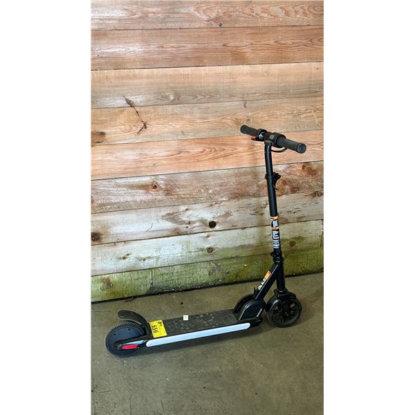 JETSON KIDS LIGHT-UP E-SCOOTER WITH BATTERY (NO CHARGER, UNKNOWN WORKING CONDITION)