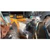 Image 2 : PALLET OF ASSORTED ITEMS INCLUDING; DEWALT WET/DRY VACUUMS, SHARK VACUUM, HOOVER VACUUM & MORE