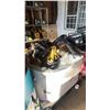 Image 1 : PALLET OF ASSORTED ITEMS INCLUDING; DEWALT WET/DRY VACUUMS, TOILET SEAT, AIR FRYER & MORE