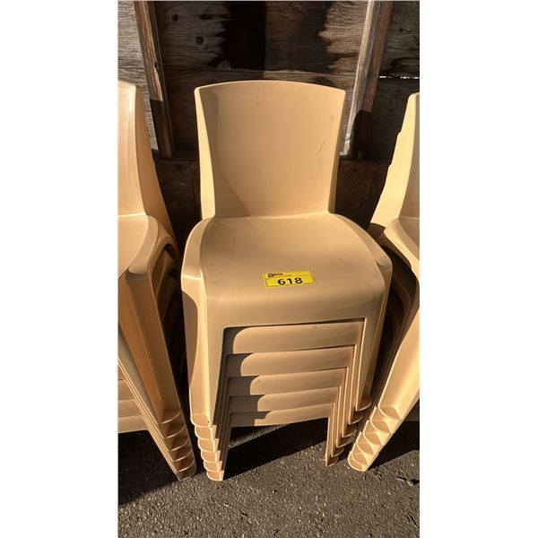 6 PLASTIC STACKING CHAIRS (BROWN)