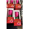 Image 2 : *NEW IN BOX* (19) ASSORTED MUSICAL FLOWER CANDLES