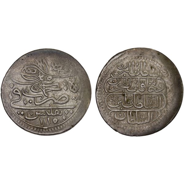 OTTOMAN: GEORGIA: Ahmed III, 1703-1730, AR abbasi (16 para) (5.36g), Tiflis, AH1115, VF
