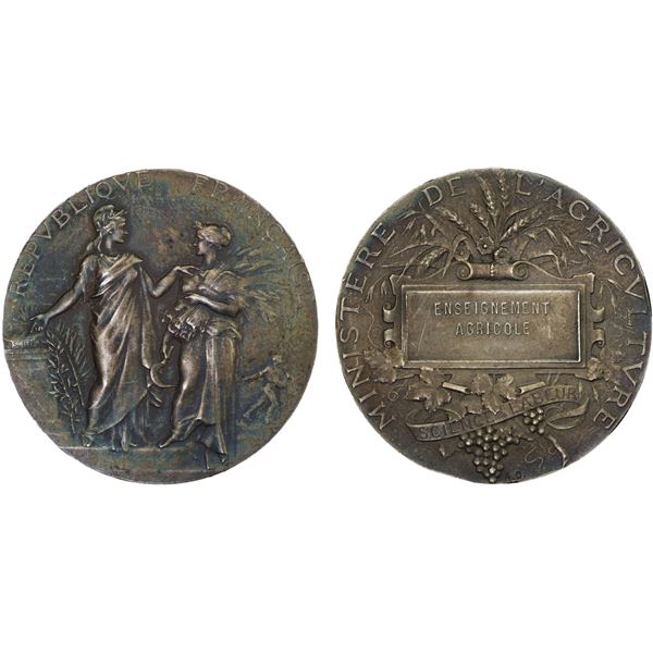 FRANCE: AR medal (37.75g), ND, Unc