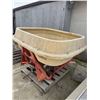 Image 2 : Vicon PS1153 fertiliser spreader.