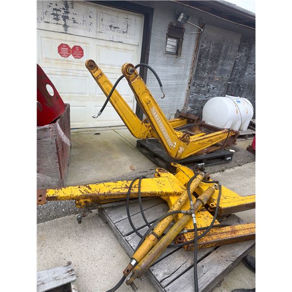 Front end loader for Massey Ferguson