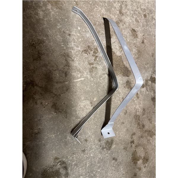 Fuel tank straps