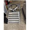 Image 2 : 2 foot electric fan with shutters
