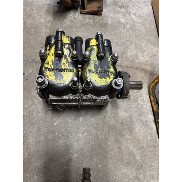 twin-piston pump head